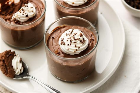 Anyone who has ever come to my house for dinner knows that i try to be as unfussy an entertainer as possible. Vegan Chocolate Mousse (3 Ingredient + Date Sweetened ...