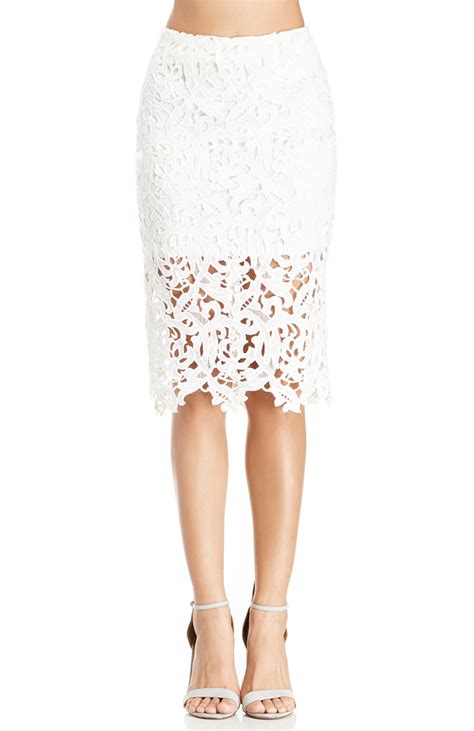 Venetian Lace Skirt In White Dailylook