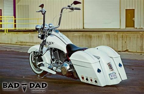 White Bagger Roadking Custom Baggers Custom Bikes Motorcycle Decor
