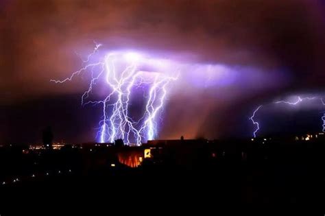 5 Shocking Pictures Of Last Nights Thunderstorm Shinyshiny