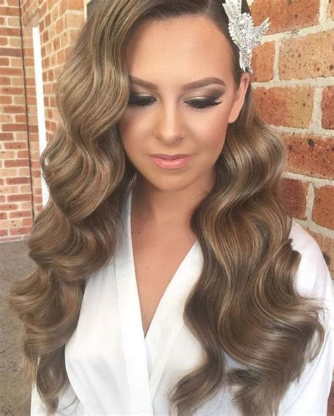 Wedding Hairstyles For Long Hair She Looks Beautiful With Her Hair Long And Wavy Very Old