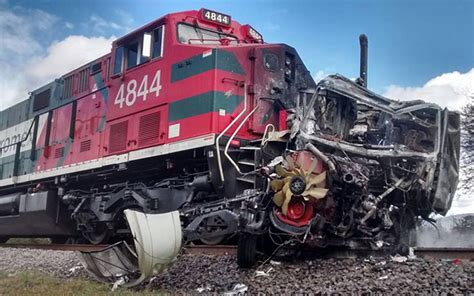 Se impacta tráiler contra ferrocarril en Jalisco El Sol de Tlaxcala