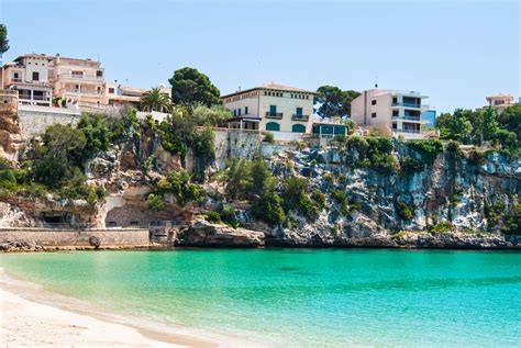Discover porto cristo, also called port de manacor, its magnificent beach and highly recommended seafront promenade. Faszinierende Drachenhöhlen auf Mallorca | Urlaubsguru