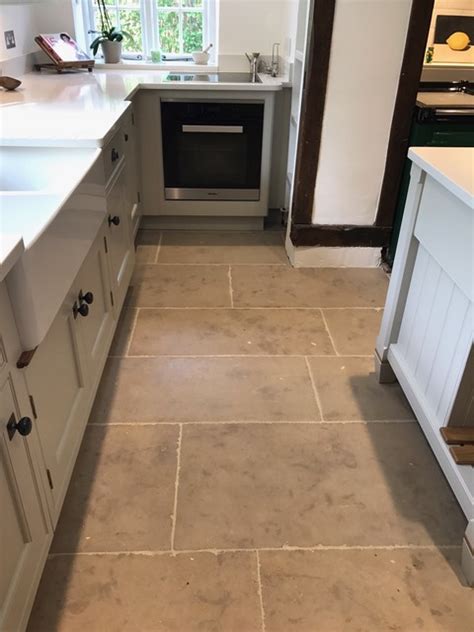 Rustic Luberon Limestone For Kitchen Floor Montagne Cuisine