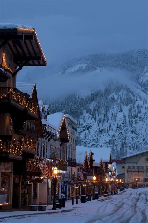 Hot springs village condo in city center. 15 Best Christmas Towns in 2020 - Christmas Towns In the ...