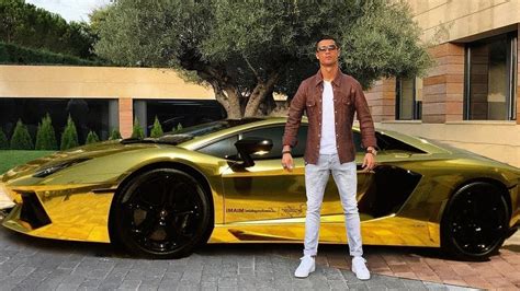 La Lujosa Colección De Autos De Cristiano Ronaldo 2021 Youtube