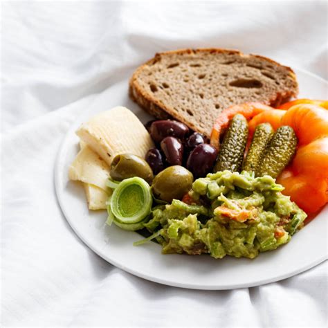 Easy Vegetarian Breakfast Plate Raw And Delicious Refresh My Health