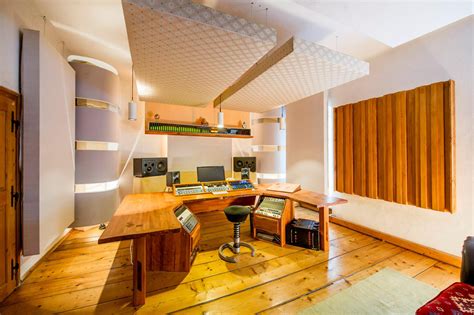 They give your system's sound a much greater sense of spaciousness, even in a small room. Sound Diffusers Build Gallery