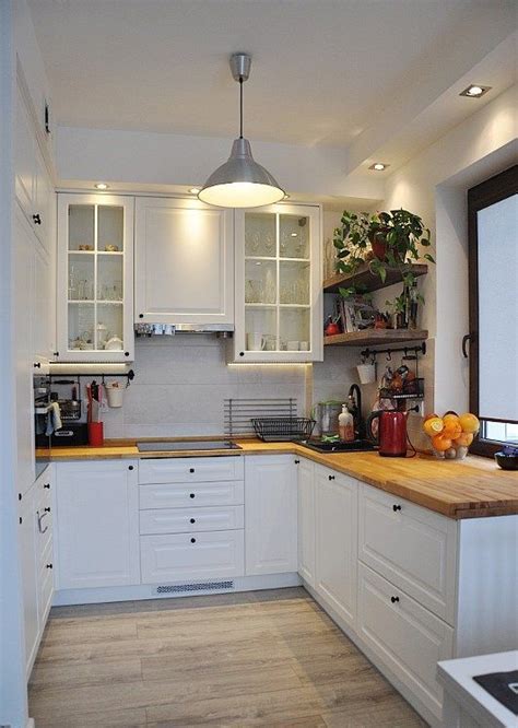 U Shaped Kitchens With Large Counters