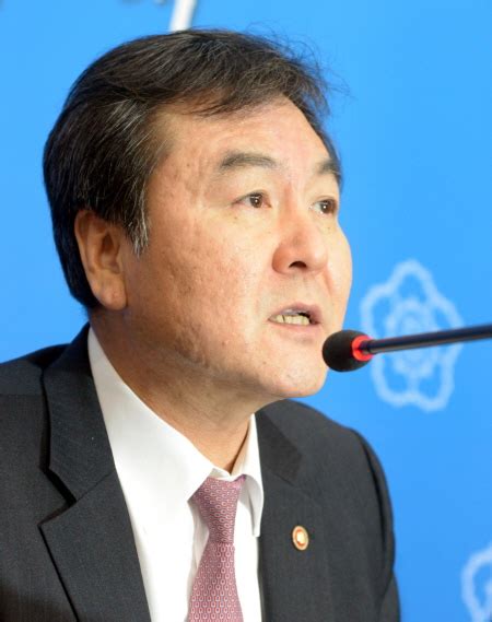 단순히 투자론이나 재무관리에서 등장하는 이론과 개념만. 금융위, 사모펀드 전문운용사 신설…다양한 펀드설립 허용