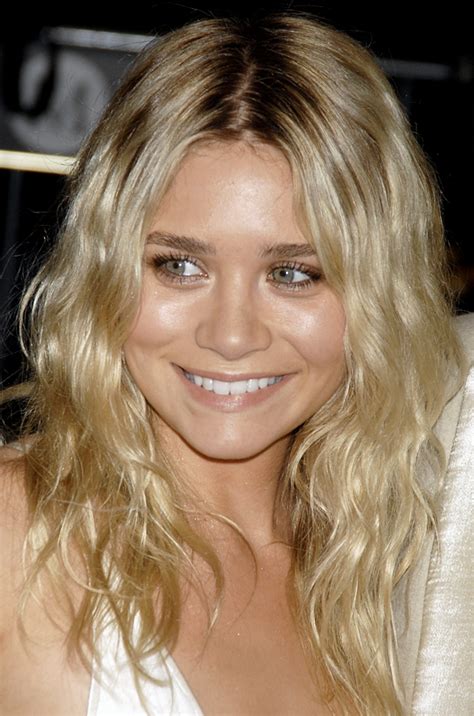 Olsens Anonymous Close Up Ashley