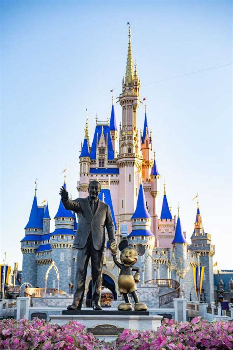 News Cinderella Castles Royal Makeover Now Complete At Magic Kingdom