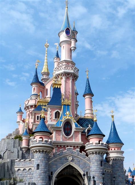 Download wallpapers for android and iphone free by selecting from the list below. Disney Paris Castle Phone Wallpapers - Wallpaper Cave