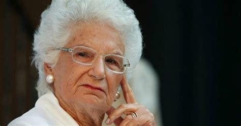 Liliana segre omri is an italian holocaust survivor, named senator for life by president sergio mattarella in 2018 for outstanding patriotic merits in the social field.1. Liliana Segre, da oggi la senatrice a vita avrà la scorta ...