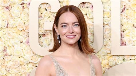 Emma Stone Wore A Breathtaking Nude Floral Dress To The Golden Globes
