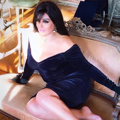 قصة مسلسل عشرين عشرين 2020 : شاهد.. فيفي عبده بملابس فاضحة و وضعية مثيرة من داخل غرفة ...