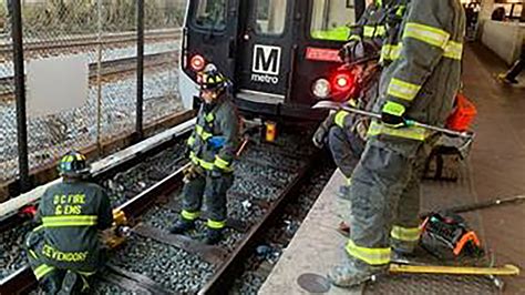 Man Struck By Train At Minnesota Ave Metro Station Nbc4 Washington