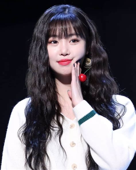 Like or reblog if you save. (G)I-DLE SOOJIN 수진 on Instagram: "Cherry🍒 - [190330 HQ ...