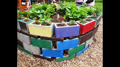 35 Beautiful Cinder Block Garden Design Ideas Gardening Gardens