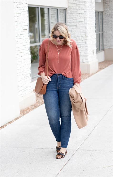 Rust Gathered Sleeve Top The Weekly Style Edit Middle Of Somewhere Outfit Inspiration Fall