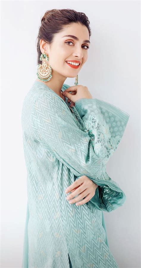 Ayeza Khan Beautiful Pakistani Dresses Simple Pakistani Dresses