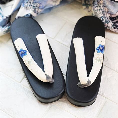 2017 summer new women s casual flip flops thick high heel classic japan geta black fashion