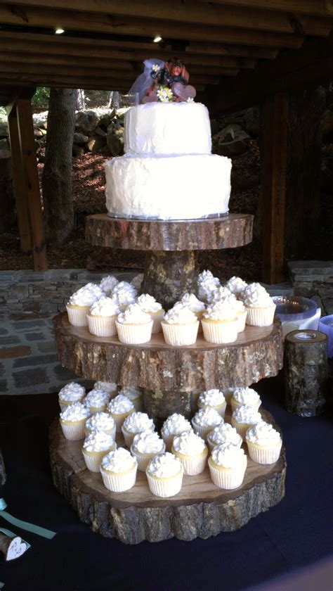 Sarahs Sweet Cakes Rustic Wedding Cake And Cupcakes