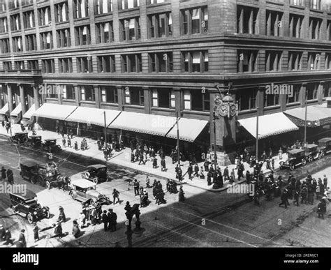 Chicago Illinois C 1912 The Exterior Of The Marshall Fields