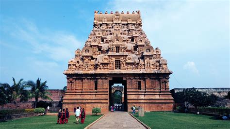 Brihadeeswara Temple Tamil Nadu | Places to Visit in Tamil Nadu | Adotrip