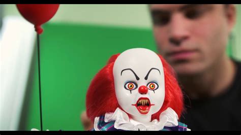 It Pennywise Clown Dylan Ezzie Unboxing The It Pennywise Clown From