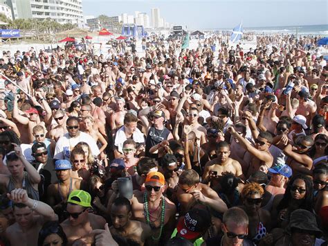 Roughly One Third Of College Babes Spend Their Loans On Spring Break And Partying