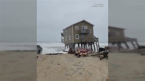 Rodanthe Home Collapses In Nc Outer Banks More Homes Could Go Wfmynews Com
