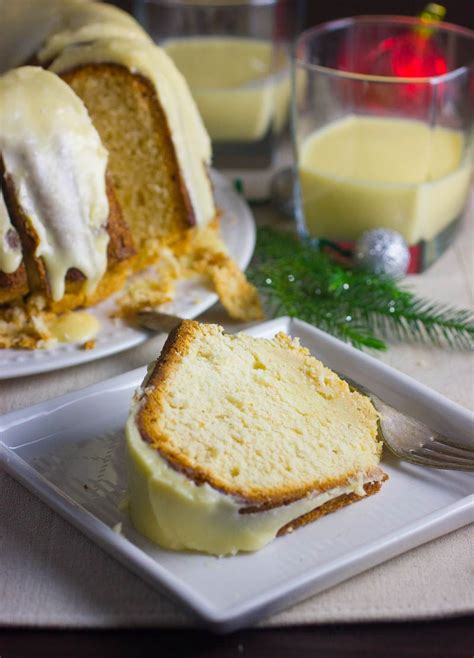 A sumptuous holiday pound cake with a northwestern flavor. Rum and Eggnog Pound Cake (With images) | No sugar foods ...
