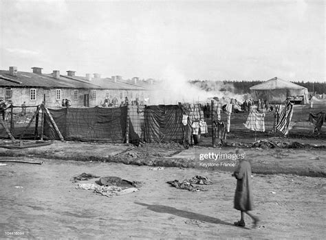 The Barracks Of The Bergen Belsen Concentration Camp In Germany In Photo D Actualité Getty