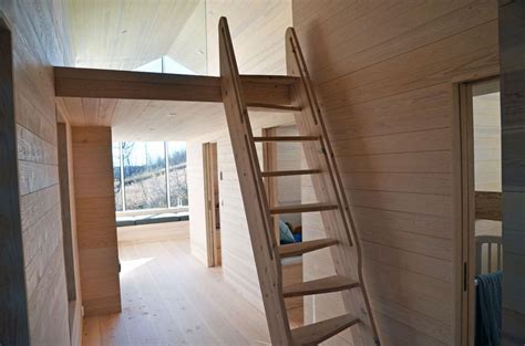 Split Level Mountain Lodge Divides into 4 Directions