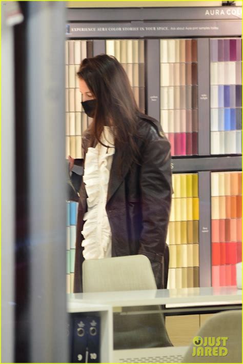 Katie Holmes Goes Paint Shopping With Boyfriend Emilio Vitolo Jr