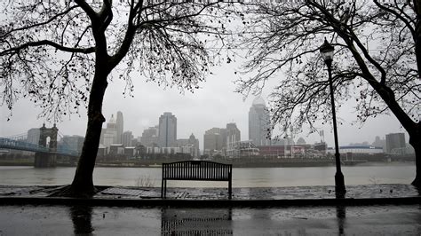Cincinnati weather: Gusty end of week; next week brings frigid temps
