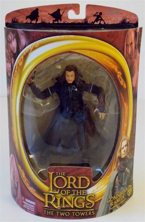 Lord Of The Rings Two Towers Gondorian Ranger Outfield With Weapons