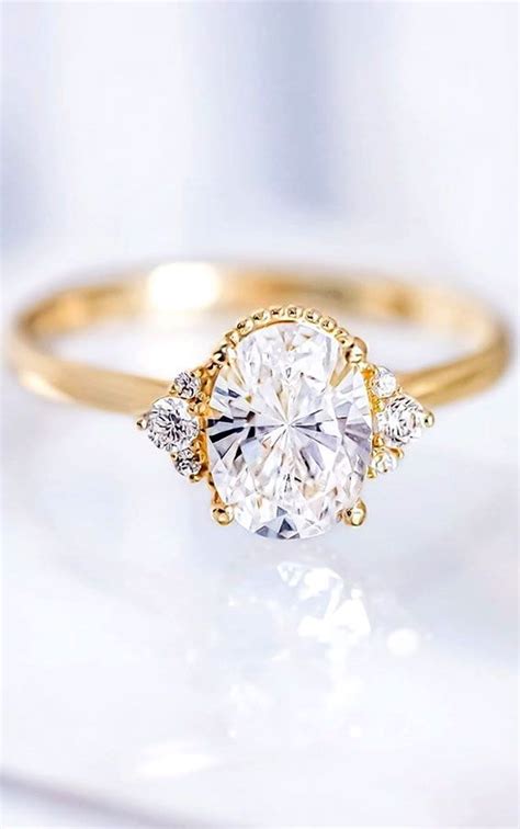 The Most Beautiful Oval Engagement Rings In 2020 Vintage