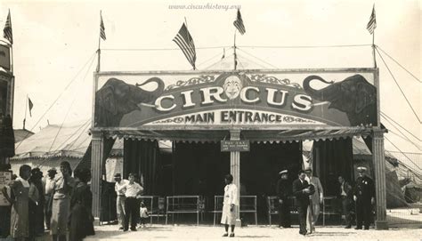 The Grand Entrance To Ringling Bros And Barnum And Bailey Circus In 1936