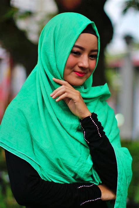 Hijab Moslem Girl Female Indonesian Woman Young Portrait Muslim Indonesia Islam Pikist