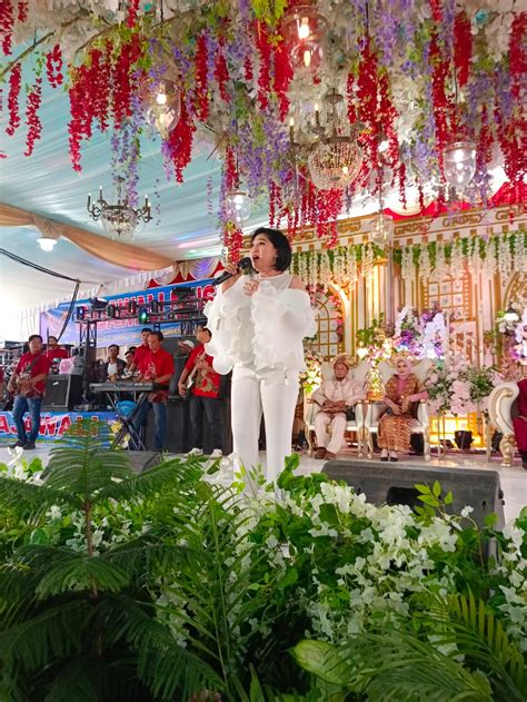 Erie Suzan Hibur Masyarakat Ogan Ilir, Duet Malam Terakhir dengan Wako