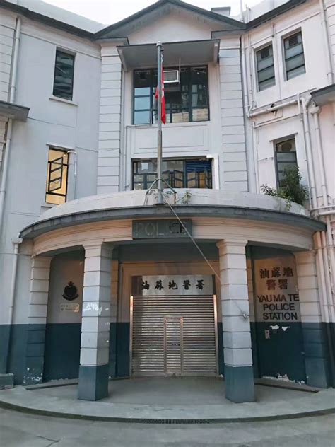 快醒醒，英雄。 距游戏首次公布的八年后， 《赛博朋克2077》终于正式和大家见面了。 进入夜之城的钥匙现在就握在你的手中。 是时候偷一波装. 2019油麻地_旅游攻略_门票_地址_游记点评,香港旅游景点推荐 - 去哪儿攻略社区