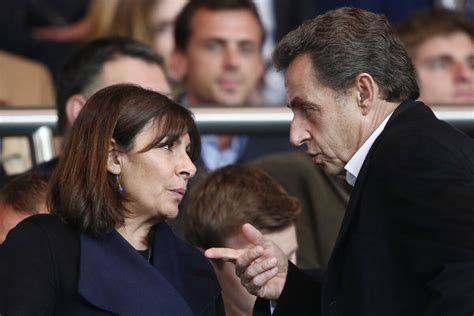 Vidéo Anne Hidalgo Et Nicolas Sarkozy People Assistent à La Demi Finale De La Coupe De