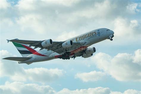 Dubai Uae December 2016 Airbus A380 Editorial Stock Photo Image