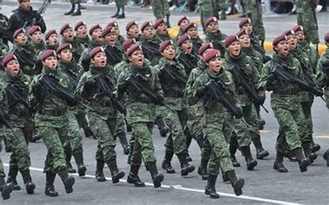 Presentan Propuesta De Servicio Militar Obligatorio Para Mujeres