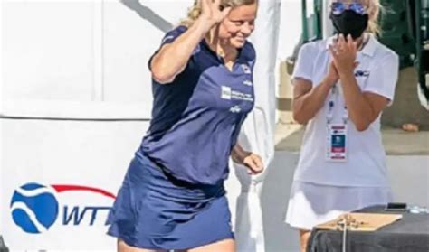 Kim Clijsters Gewinnt Das Erste Spiel Beim World Team Tennis