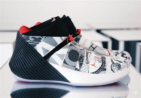 Russell Westbrook Signature Shoe Jordan Why Not Zer01 Mirror Image