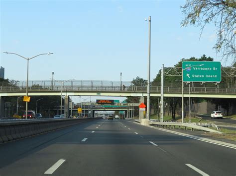 New York Interstate 278 Westbound Cross Country Roads
