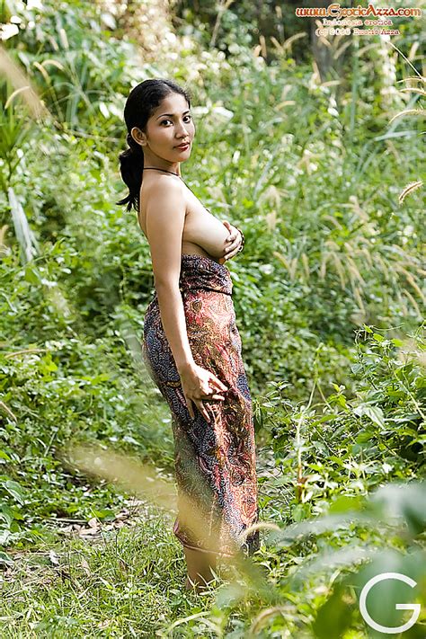 Indonesian Model Iis Faradina In The Forest Photo X Vid Com